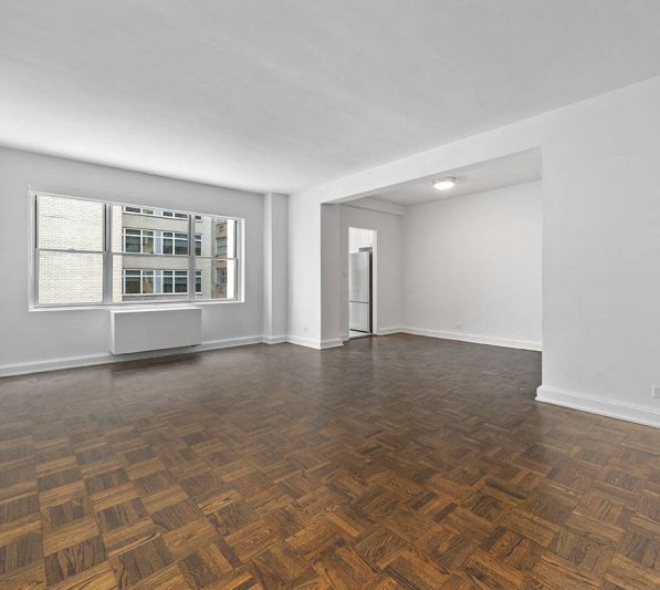 Spacious Living Room Midtown East