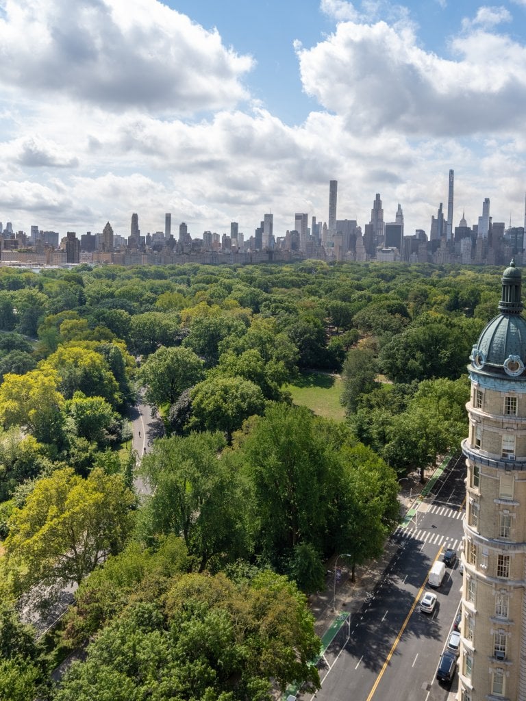 295 Central Park West Exterior