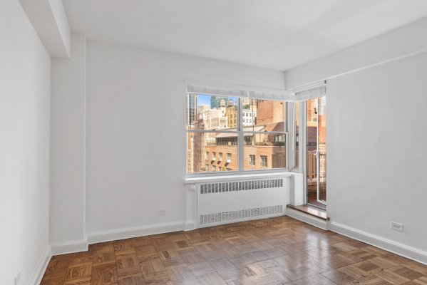 _Living Room towards Private Balcony