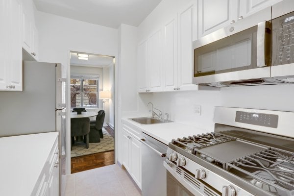 Upgraded Renovated Kitchen