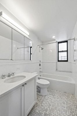 10c bathtub 1085 park ave nyc