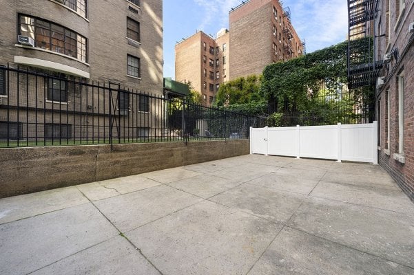 Private Outdoor Terrace Backyard Upper East Side Luxury Rental Apartment UES