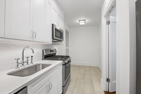 01E - Photo 6