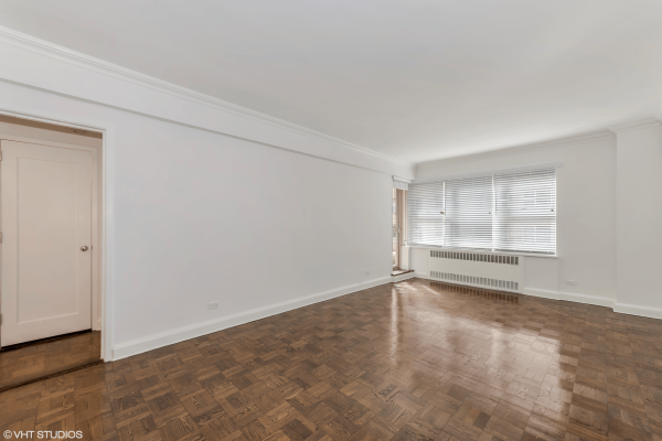 MTMH 40P 9F Living Room