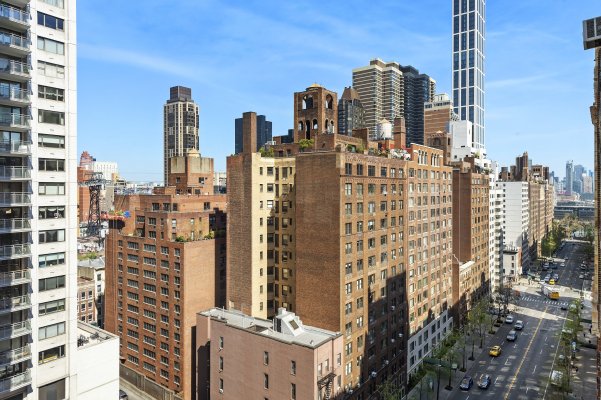 Midtown East Skyline View