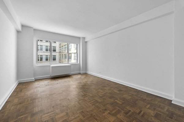 Spacious King Size Primary Suite