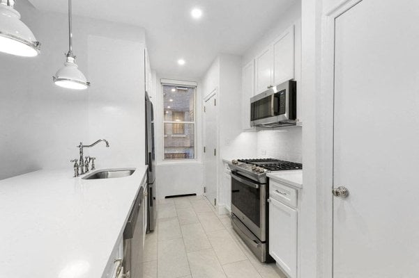 Luxury Upper East Side Renovated Kitchen Island Dishwasher UES