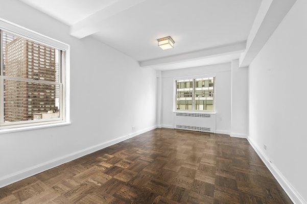 King Size Bedroom Natural Light