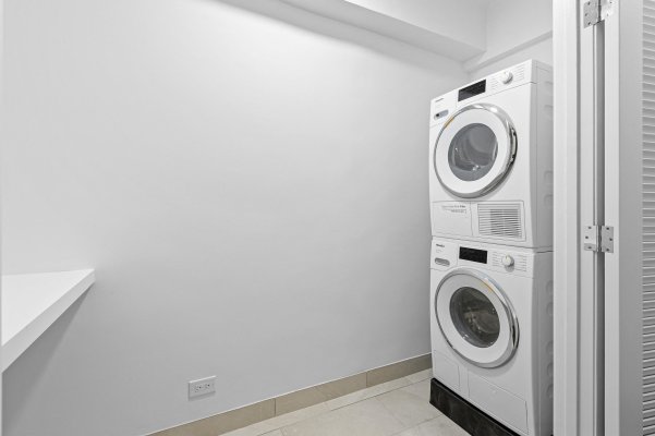 Private Laundry in Residence