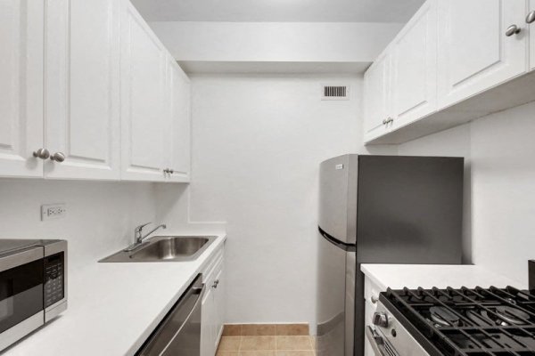 _Midtown East Kitchen