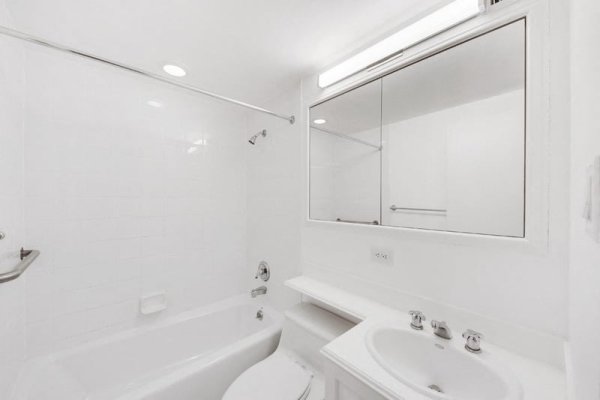 _Midtown East Bathroom