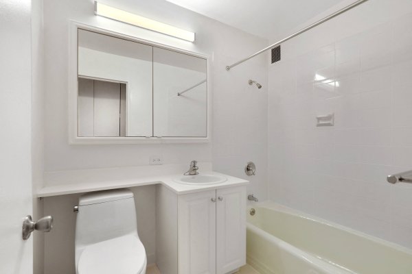 211 Apt 6A