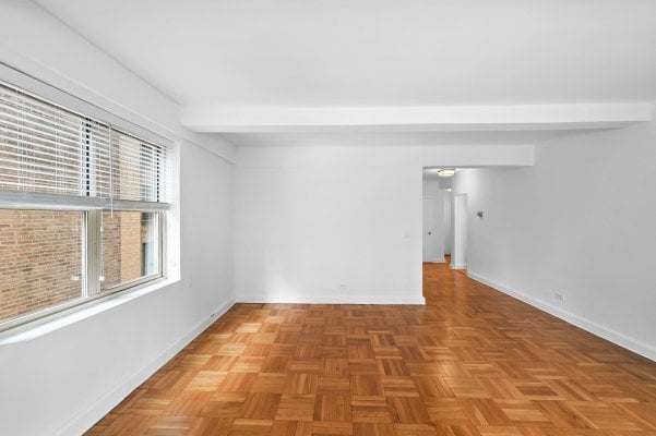 _Spacious Studio Midtown