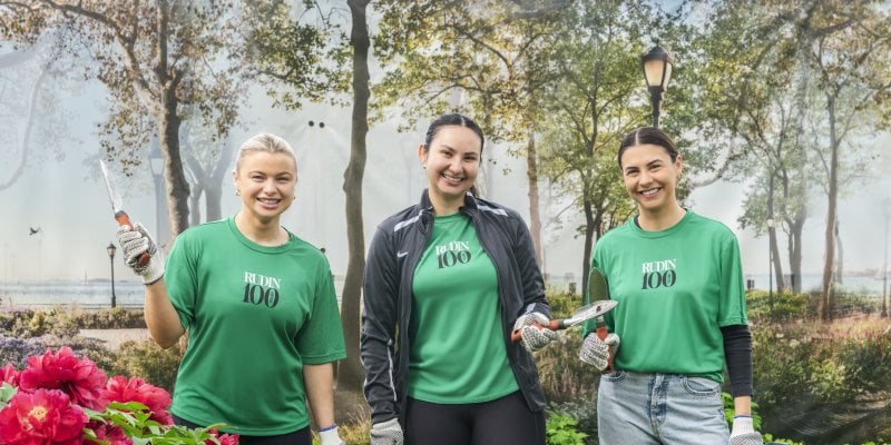 Rudin's Earth Day Volunteer Event in Battery Park 