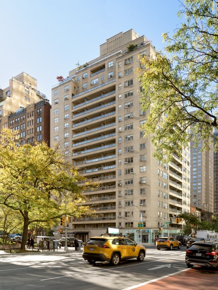 300E57 - MT Exterior