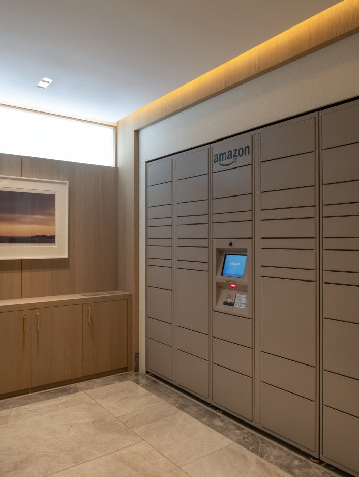 40PA  - Package Room